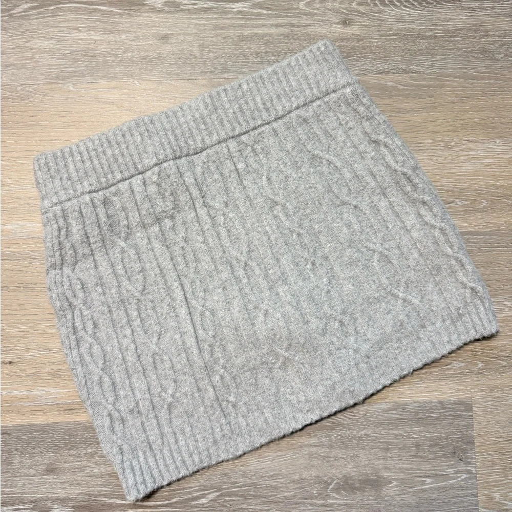 Alo Yoga Cable Knit Skirt - Grey